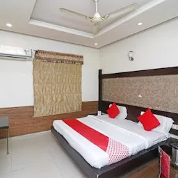 OYO 24614 Vishwas Residency