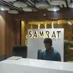 Super OYO Hotel Samrat