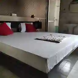 OYO 28283 Hotel Medico Residency