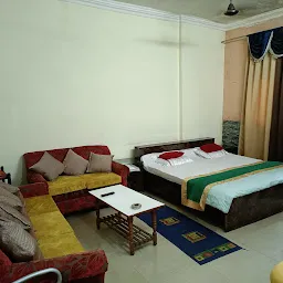 OYO 64859 Hotel Surahi