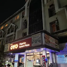 OYO 80054 Flagship Hotel Suresh Plaza