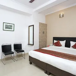 OYO 8448 Hotel Shyamal