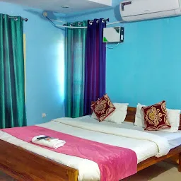 OYO 9245 Capital Guest House III