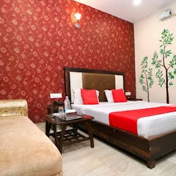 OYO Flagship 10070 Hotel Satkar Regency
