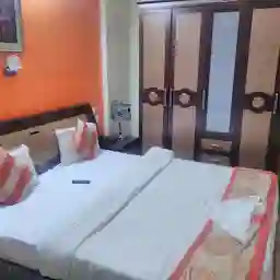 OYO Flagship 73256 Hotel Dhanyadhara Residency