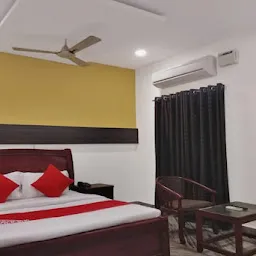 Super OYO Hotel Ruma Near Nampally Railway Station