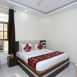 OYO Hotel Shubh Stay Inn Near Indira Nagar Metro Station