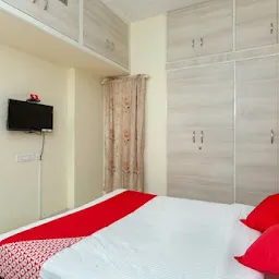 OYO Little Stay Service Apartments