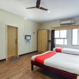 OYO Luxury Villas Near Begumpet Airport