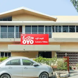 OYO Luxury Villas Near Begumpet Airport
