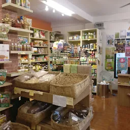 PAIRU Organics & Naturals shops