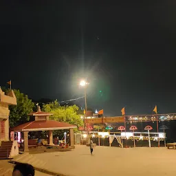Palace on Ganges- Varanasi
