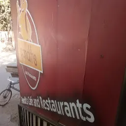 Pandits Cafe And Restaurant