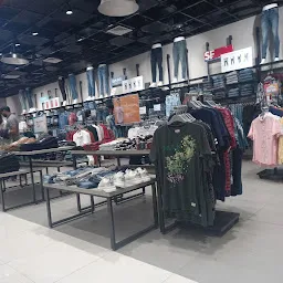 Pantaloons (City Centre mall, Raipur, Chhattisgarh)