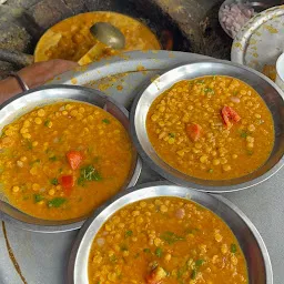 Param Da Dhaba (Tandoori Roti & Dal)