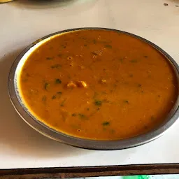 Param Da Dhaba (Tandoori Roti & Dal)