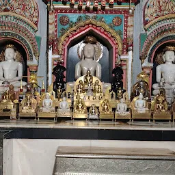 Parasnath Digambar Jain Mandir, Napier Town