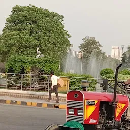 Pari Chowk Station