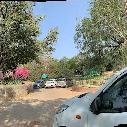 Parking for Nehru Park users
