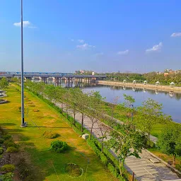 Parking Riverfront