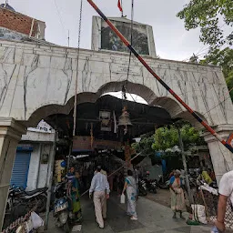 Parmat mandir (ganga river)