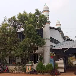 Pazhayattin Kuzhi\u200e Masjid