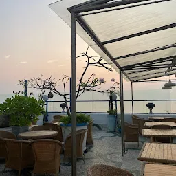 Pergola Resto-Bar Roof Garden Restaurant