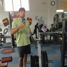 PERSONAL TRAINER Rajiv