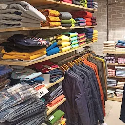 Peter England - Men's Clothing Store, Rajarampuri, Kolhapur