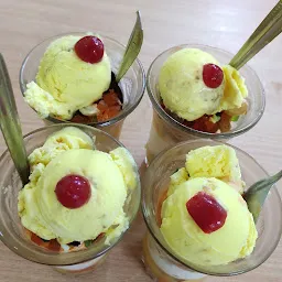 Phalamrutha Paradise (Ice Cream & Juice)