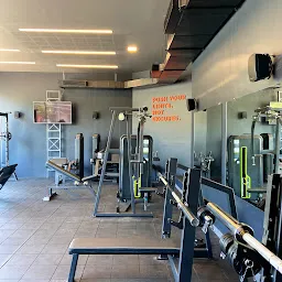 PHYSIQUE FITNESS CENTER
