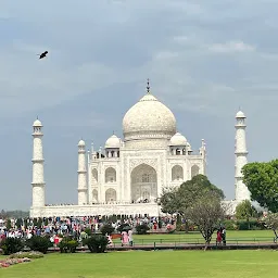 Pioneer Holidays - Taj Mahal Tours