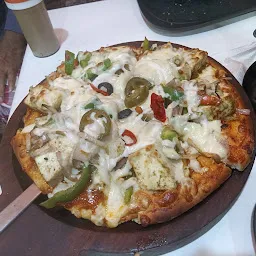 Pizza mania desi tadka