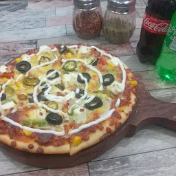 PIZZA TIME