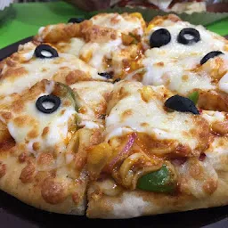 Pizzzania