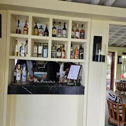 Plunge Bar