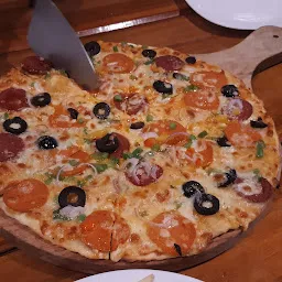 PONDIS PIZZA HUB