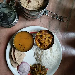 Poonam Kitchen and Tiffin Service