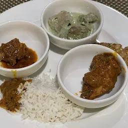 Portico Restaurant - Sayaji, Pune