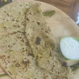 Poushtik paratha