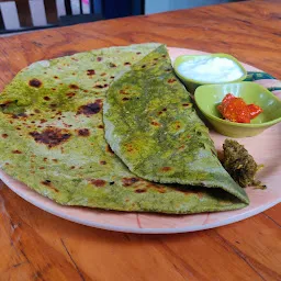 Poushtik paratha