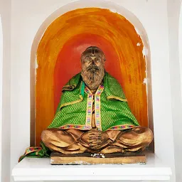 Pracheen Mandir Baba Harivallabh ji