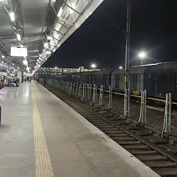 Prayagraj Jn. railway station platfor 7