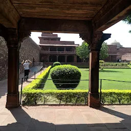 Public Court Yard (Janta Darbar)