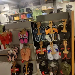 PUMA store