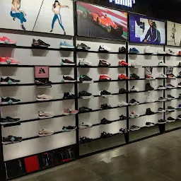 PUMA Store