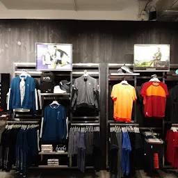 PUMA Store