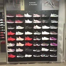 PUMA Store