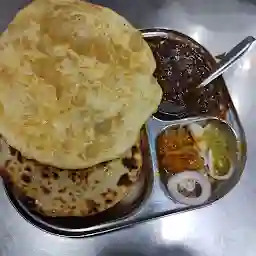 Sardar Ji Ke Mashoor Chole Bhature