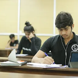 Physics Wallah Vidyapeeth Coaching Center Sikar | IIT JEE, NEET Classes